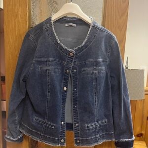 Chic Dark Blue Jean Jacket